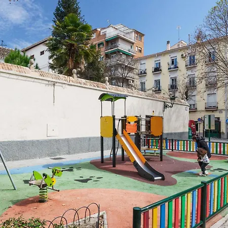 Limehome Granada Calle Lopez Rubio-3