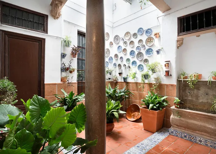Central Top-Floor Apartment Near Cathedral With Private Terrace - 3A